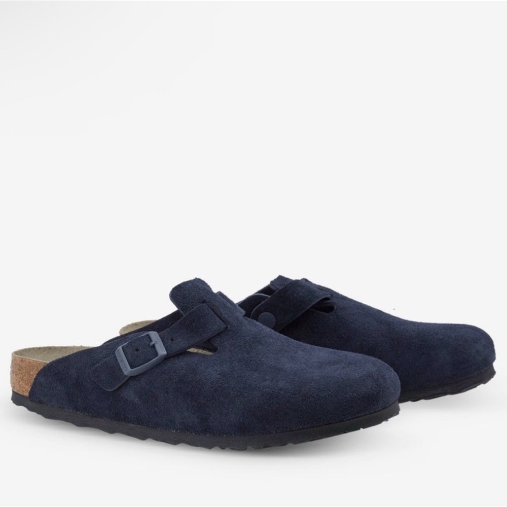 Betula by Birkenstock navy suede Boston clogs